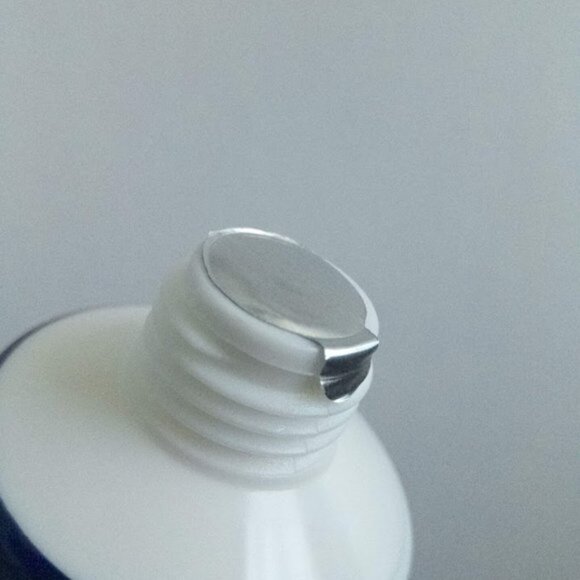 Céla Crème Violette Hand And Body Butter by Celine Tadrissi  2.5 OZ/ 75 mL - Picture 4 of 5